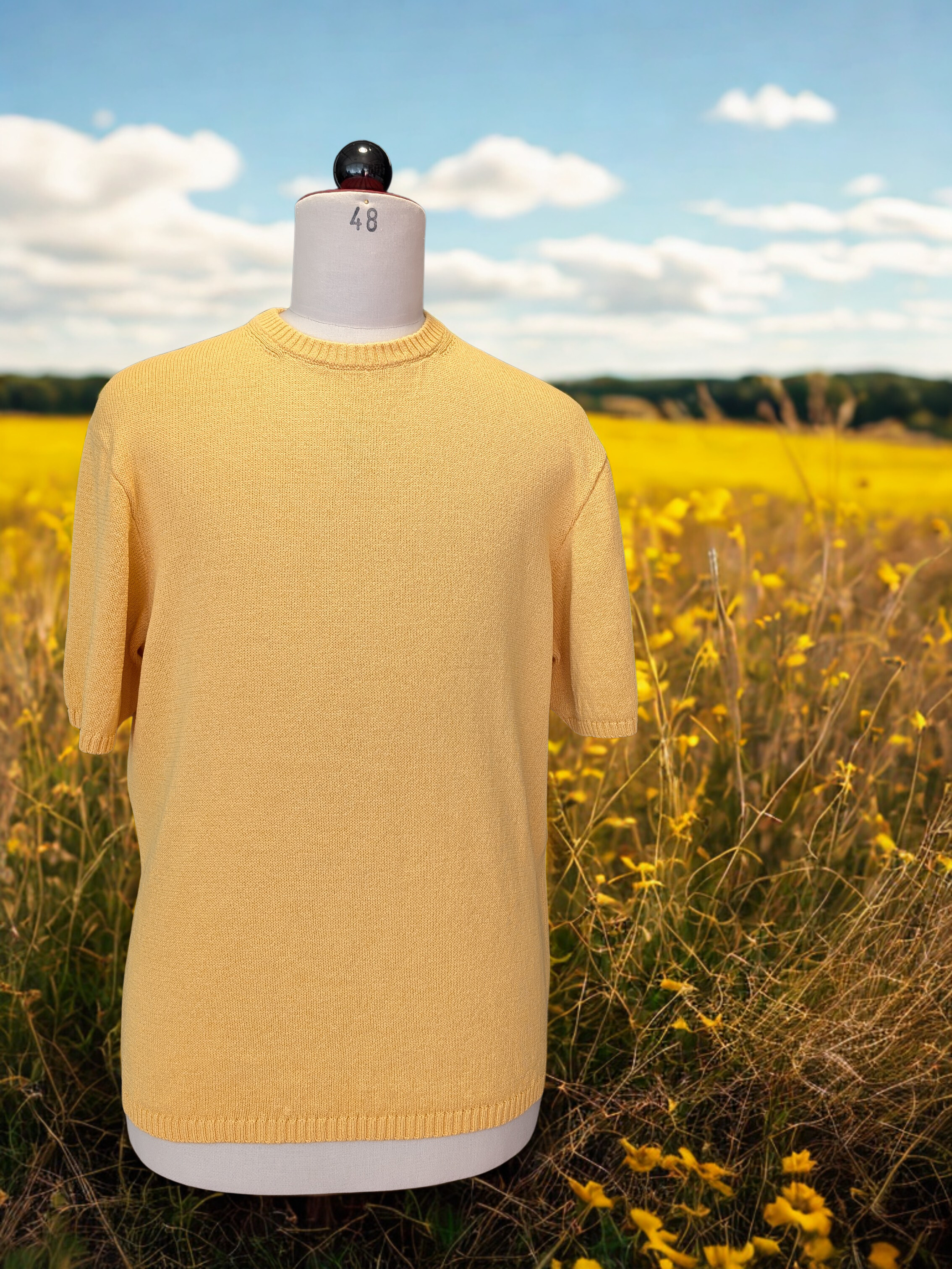 Oversized T-Shirt aus japanischem Papiergarn Oversized T-Shirt aus japanischem Papiergarn