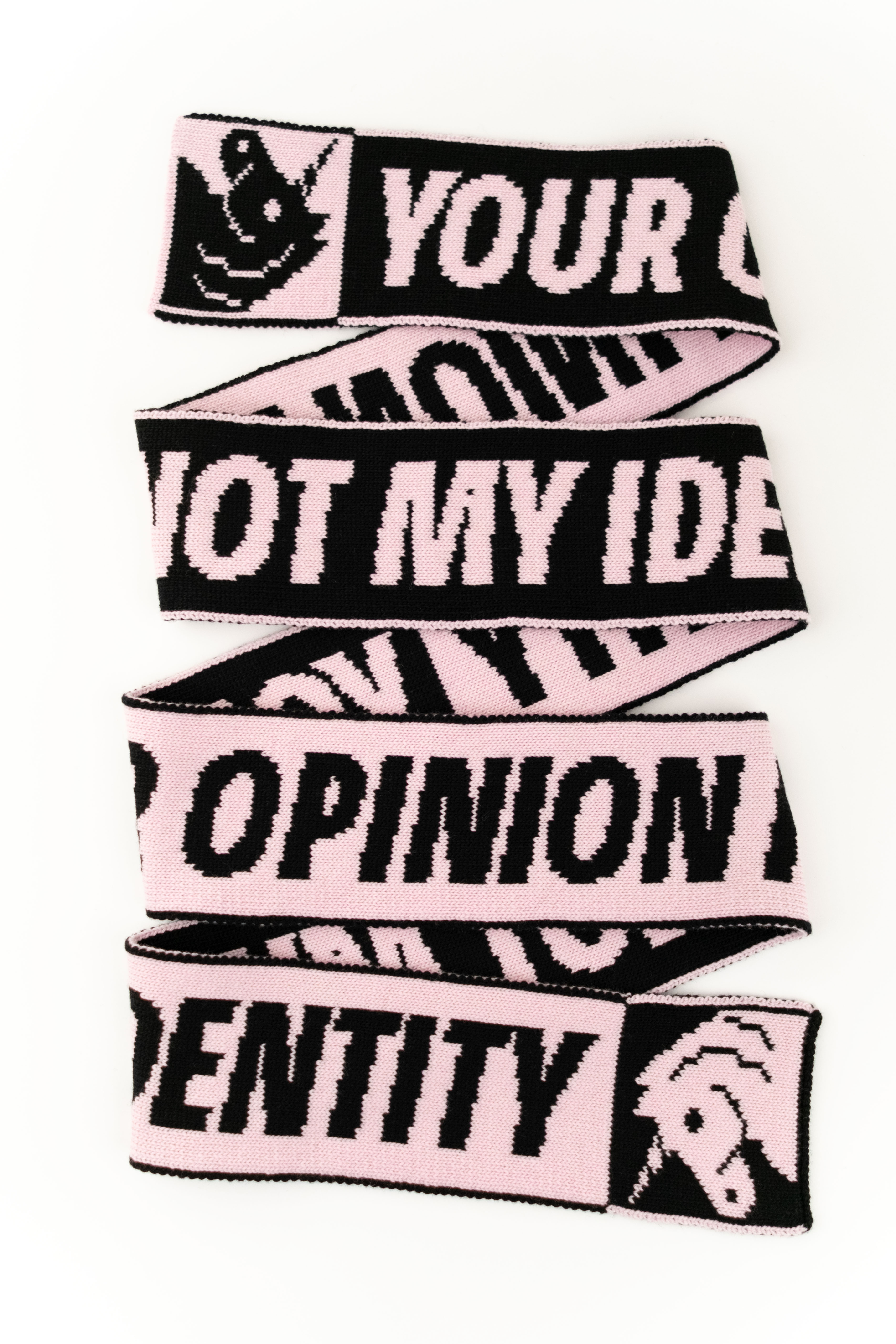 Identity – Statement-Schal aus 100 % Merinowolle