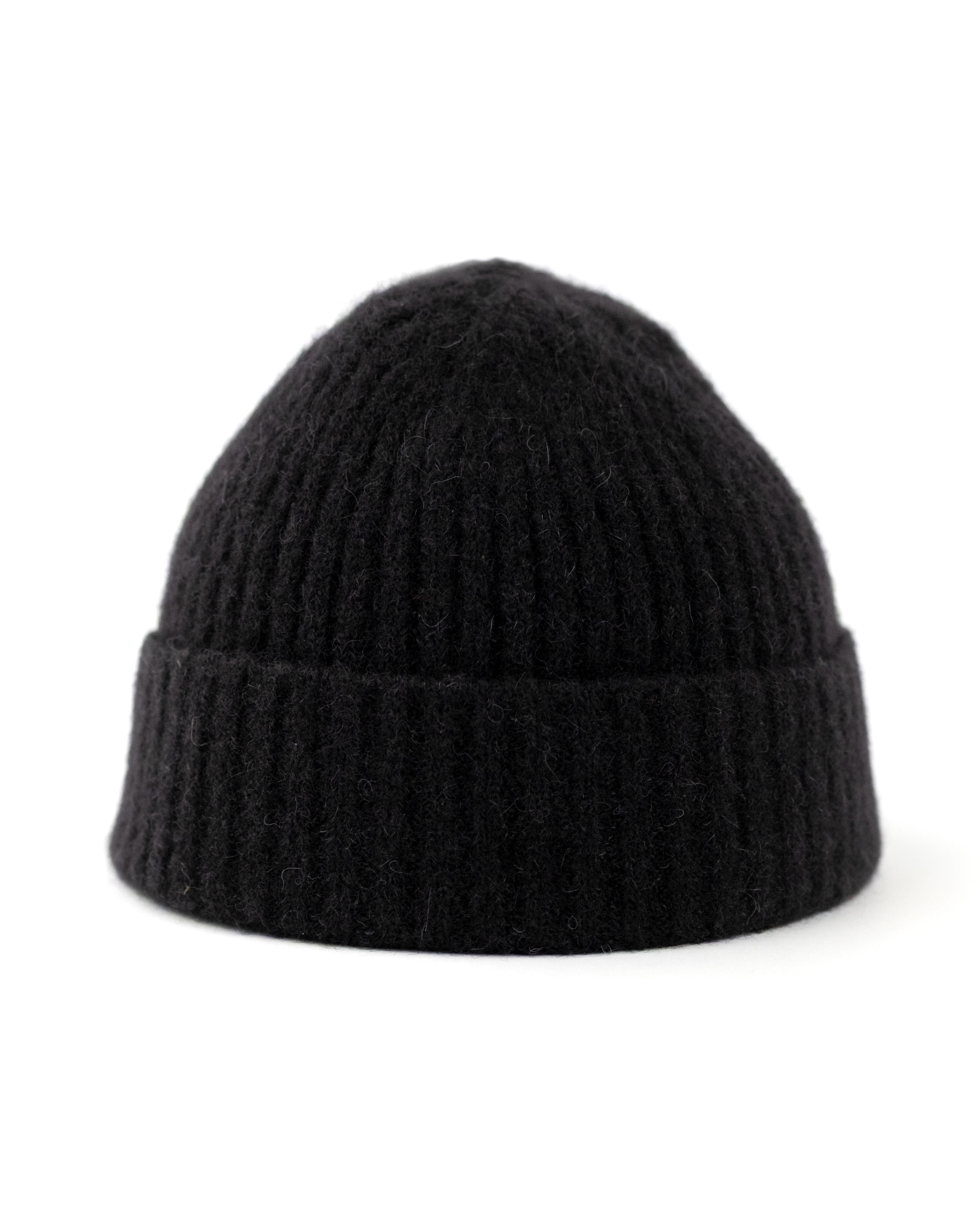 Noir – Beanie gestrickt aus Baby Alpaka