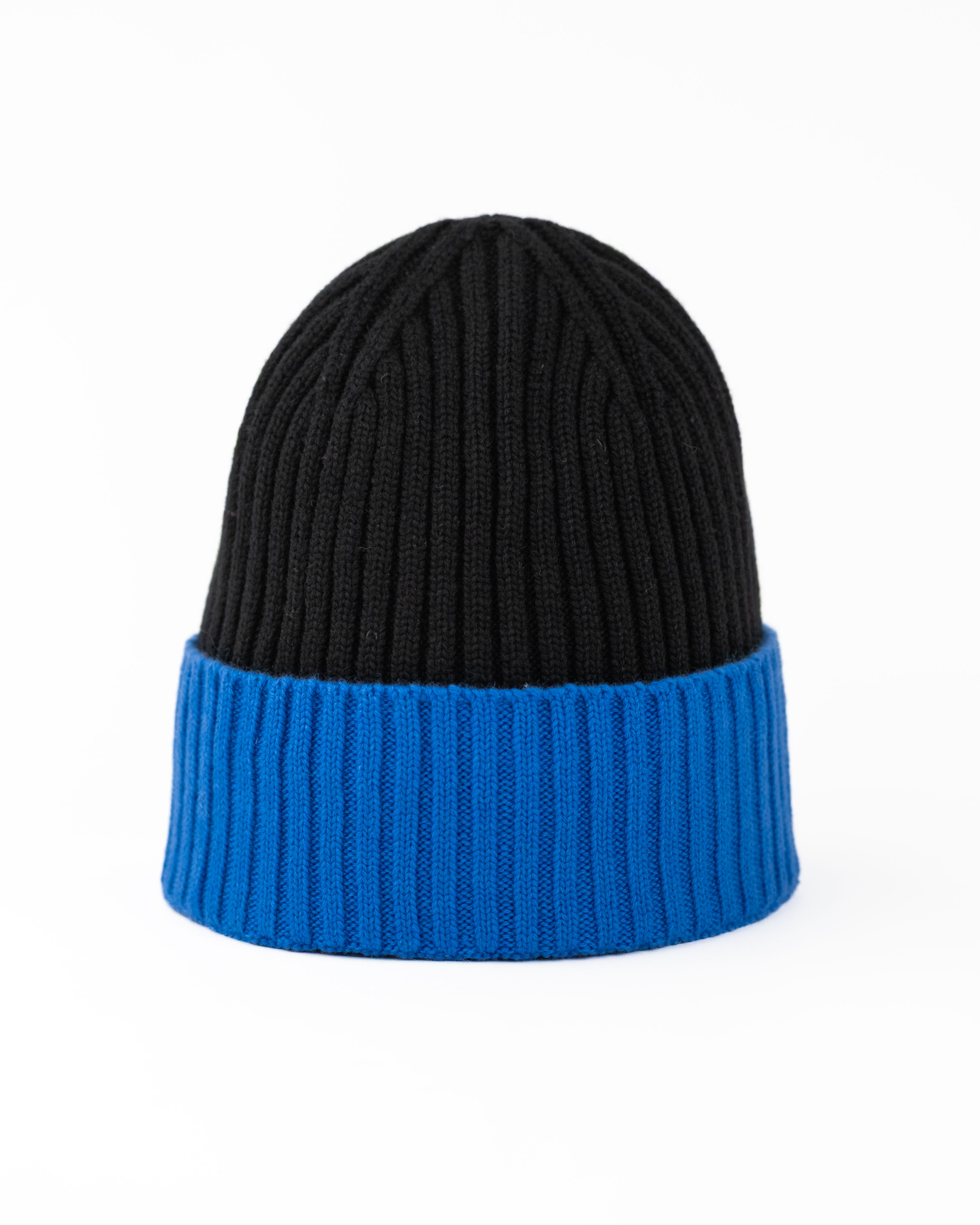 Nuit – Cashmere Beanie in Schwarz und Blau