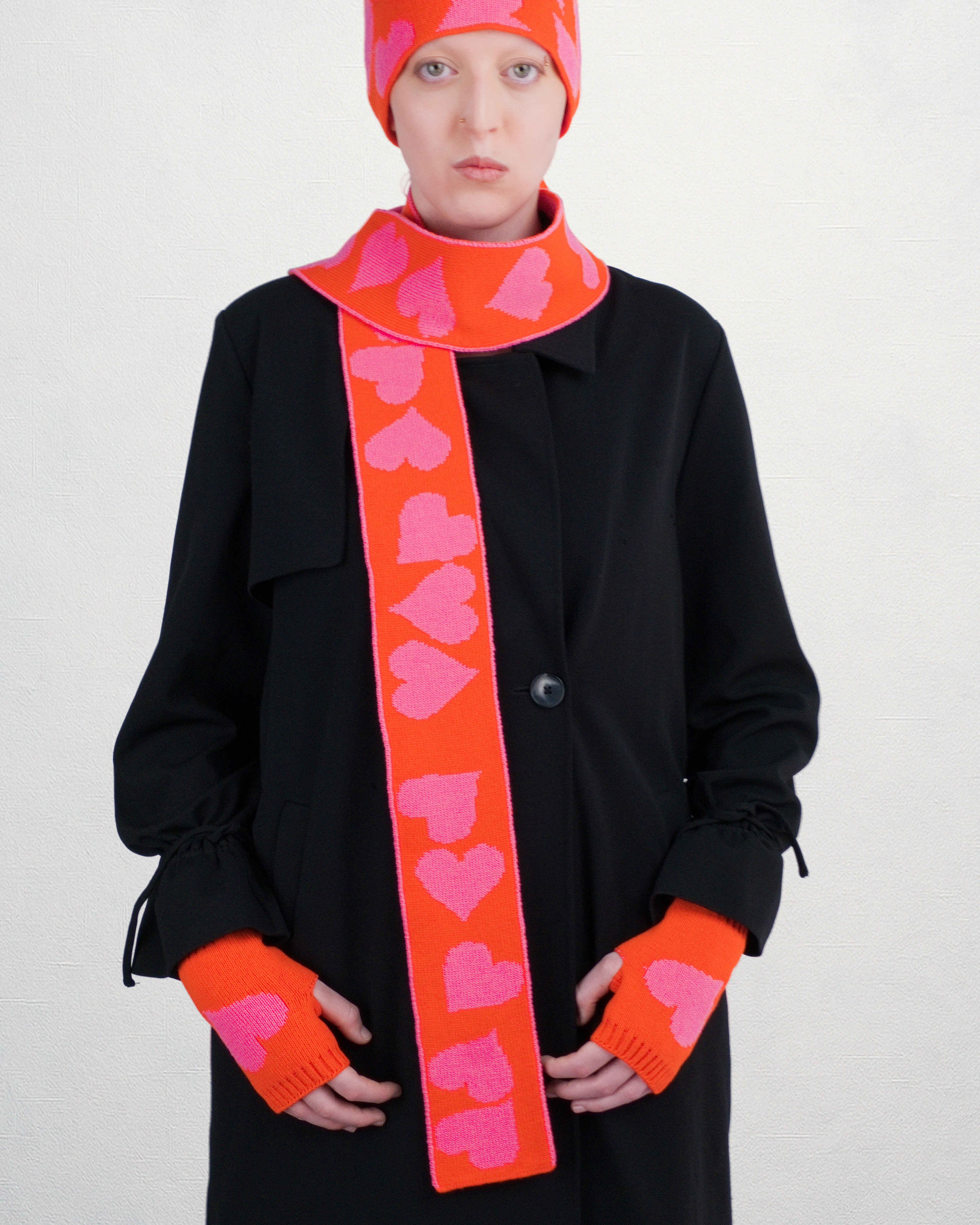 Heartloop – Jacquard-Schal aus Merinowolle in Orange & Pink
