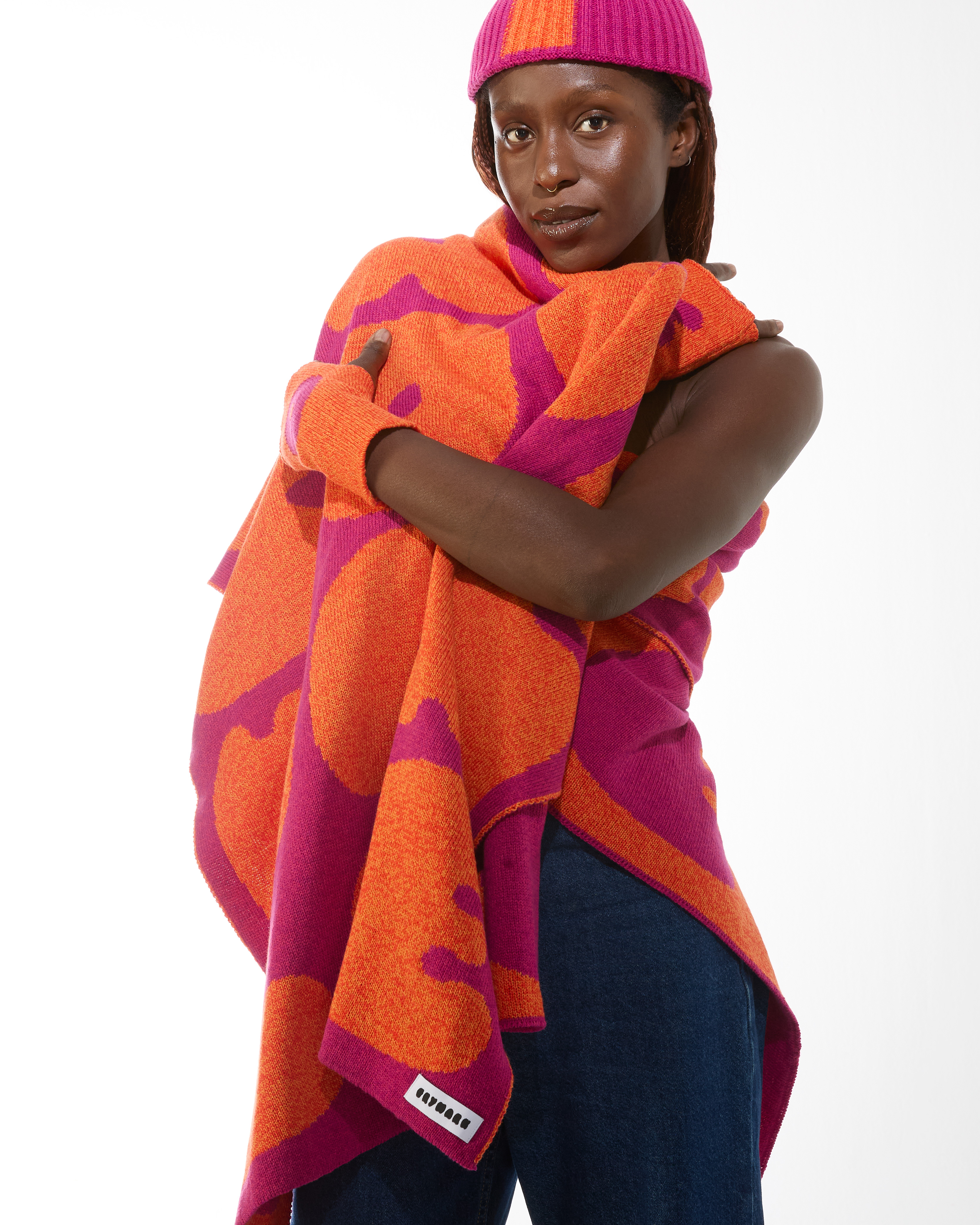 Flipp – das TypoPlaid. Gestrickte Decke aus Merinowolle